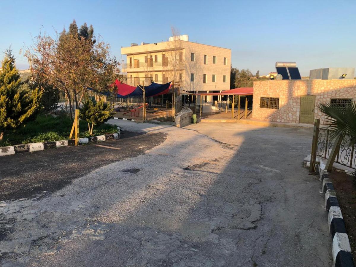 Madaba Camp Resort Esterno foto